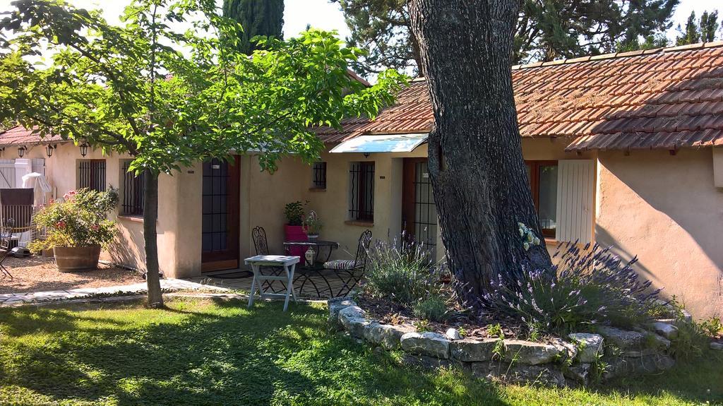 A L'Oree Du Pin Bed & Breakfast Aix-en-Provence Ngoại thất bức ảnh